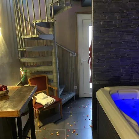 Diane Luxury 3 Bed & Breakfast